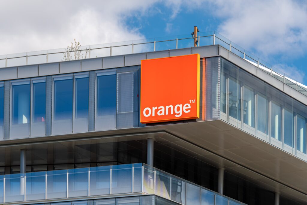 Orange inclusion reportage